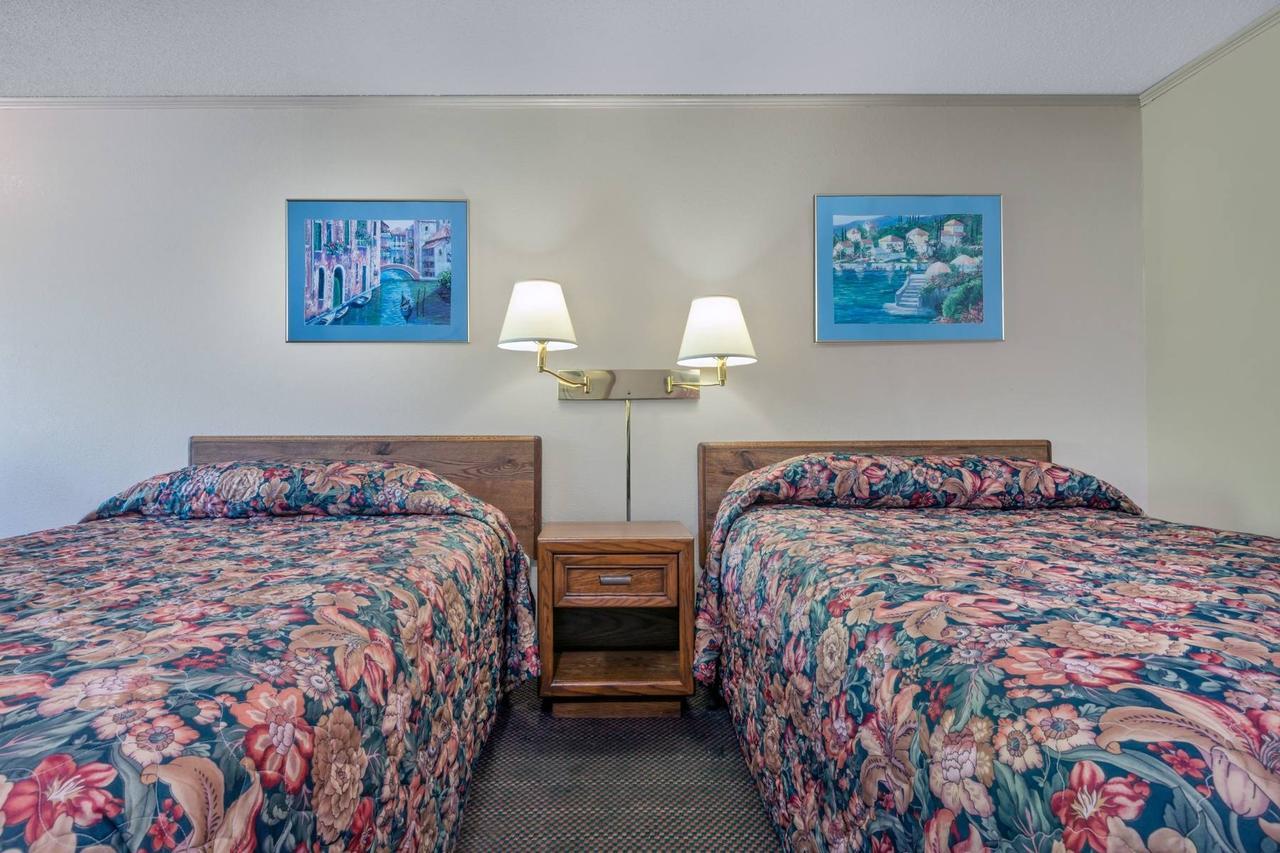 Knights Inn Columbus/Franklinton Dış mekan fotoğraf